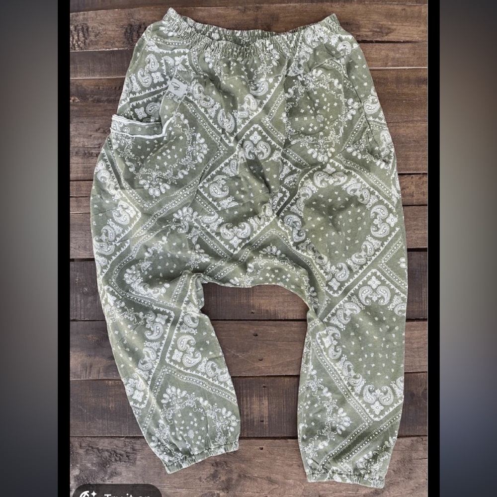 Jaded Gypsy Olive Green Bandana Print Harem Jogger Pants. NWT. S/M